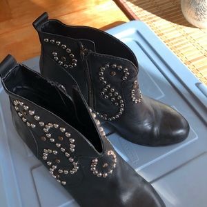 Steve Madden booties 9.5
